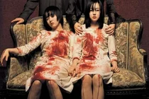 A Tale of Two Sisters / Et Stort Mindeboks Kaldet Hjem