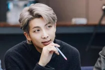 BTS RM, 언어로 세계를 짓는 아티스트