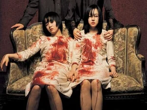 장화홍련 영화/집이라는 이름의 거대한 기억 상자