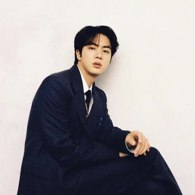 BTS Jin, el momento en que la canción ilumina al mundo