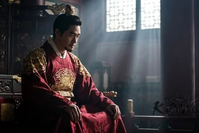 Yoo Jitae's 2026 Renaissance: The 'Sexy Villain' Behind the 100kg Muscle & 13-Minute Diet