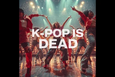 'K' Verwyderde Kat se Oog·Herbegin JYP… Die Twee Gedaantes van K-Pop 2.0