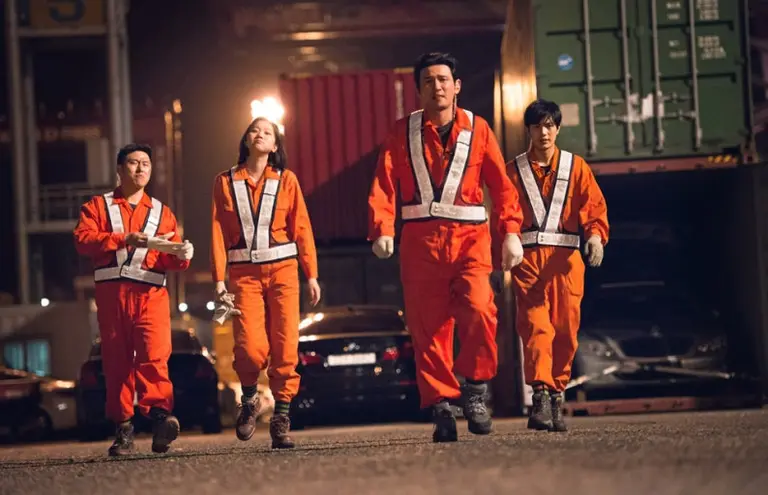 Action scene from the film Veteran